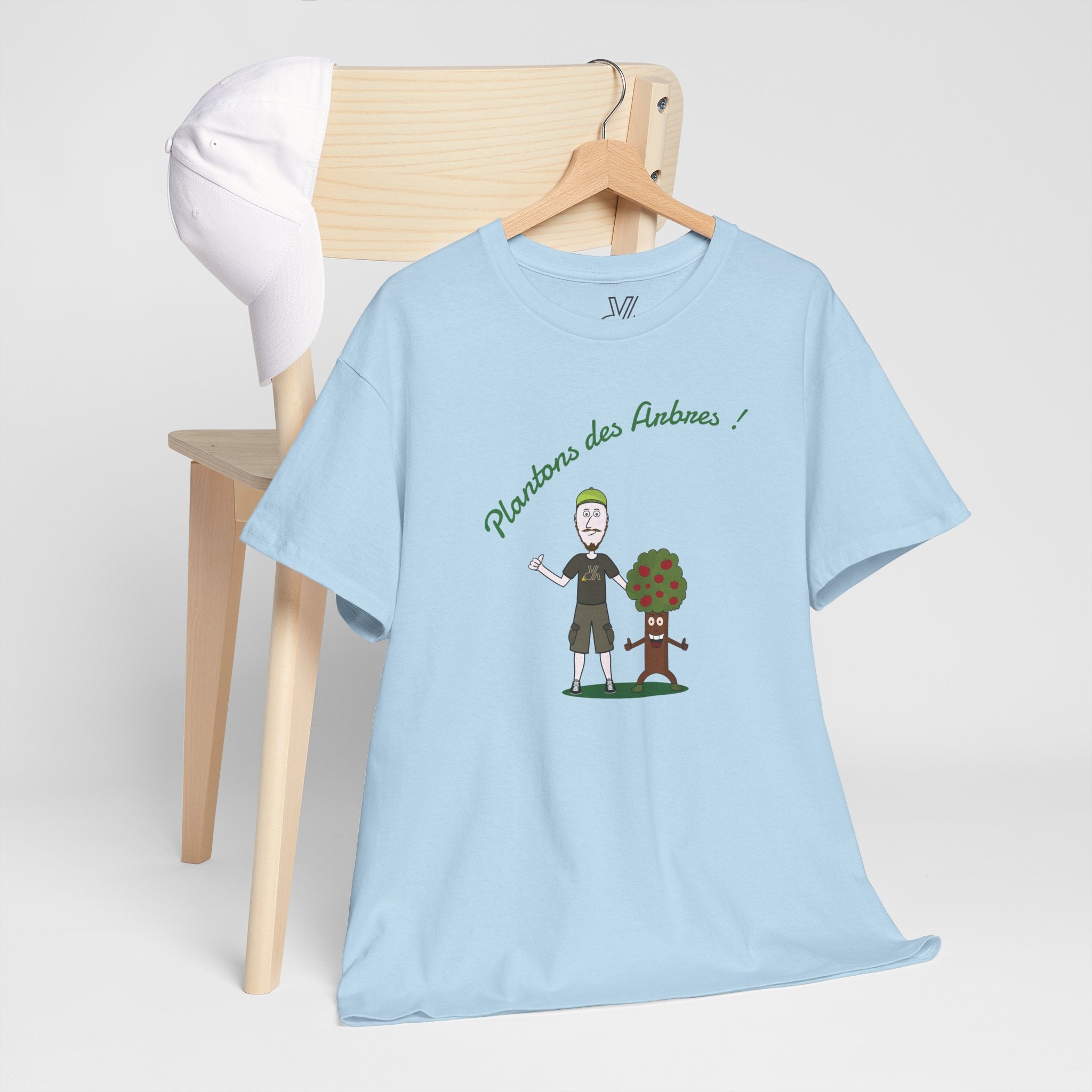 Tree Planter Graphic Tee - 'Plantons des Arbres' Environmental T-Shirt