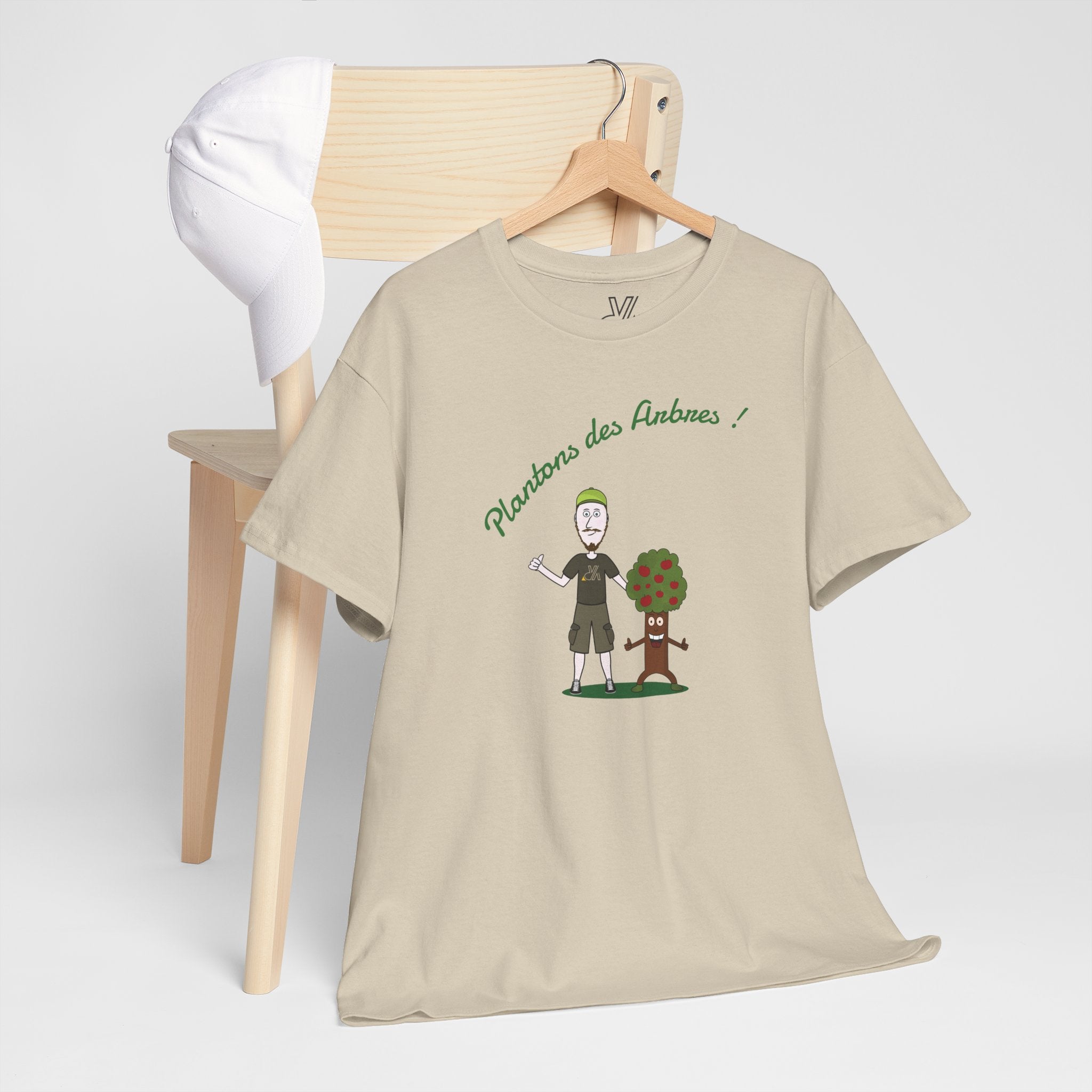 Tree Planter Graphic Tee - 'Plantons des Arbres' Environmental T-Shirt