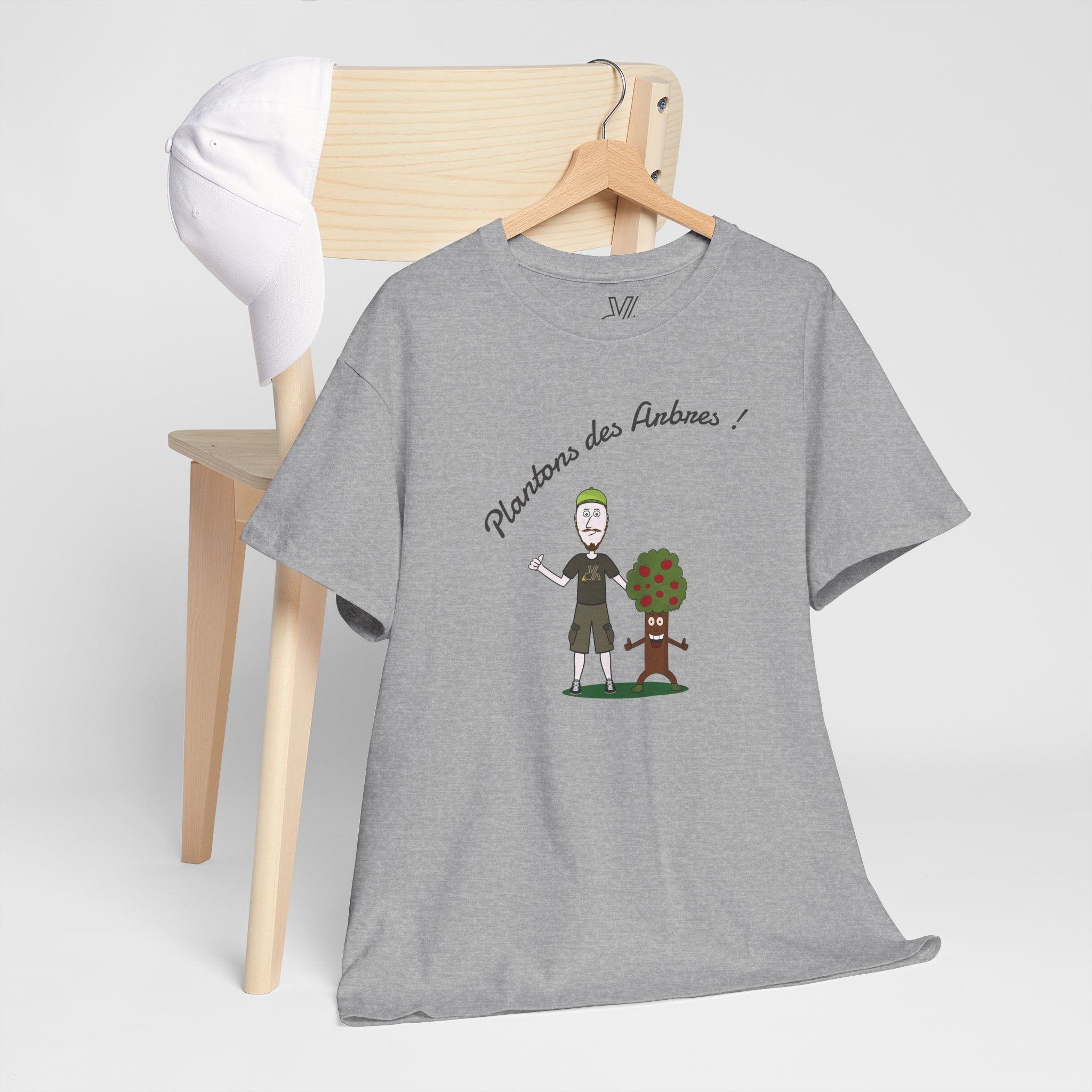 Tree Planter Graphic Tee - 'Plantons des Arbres' Environmental T-Shirt