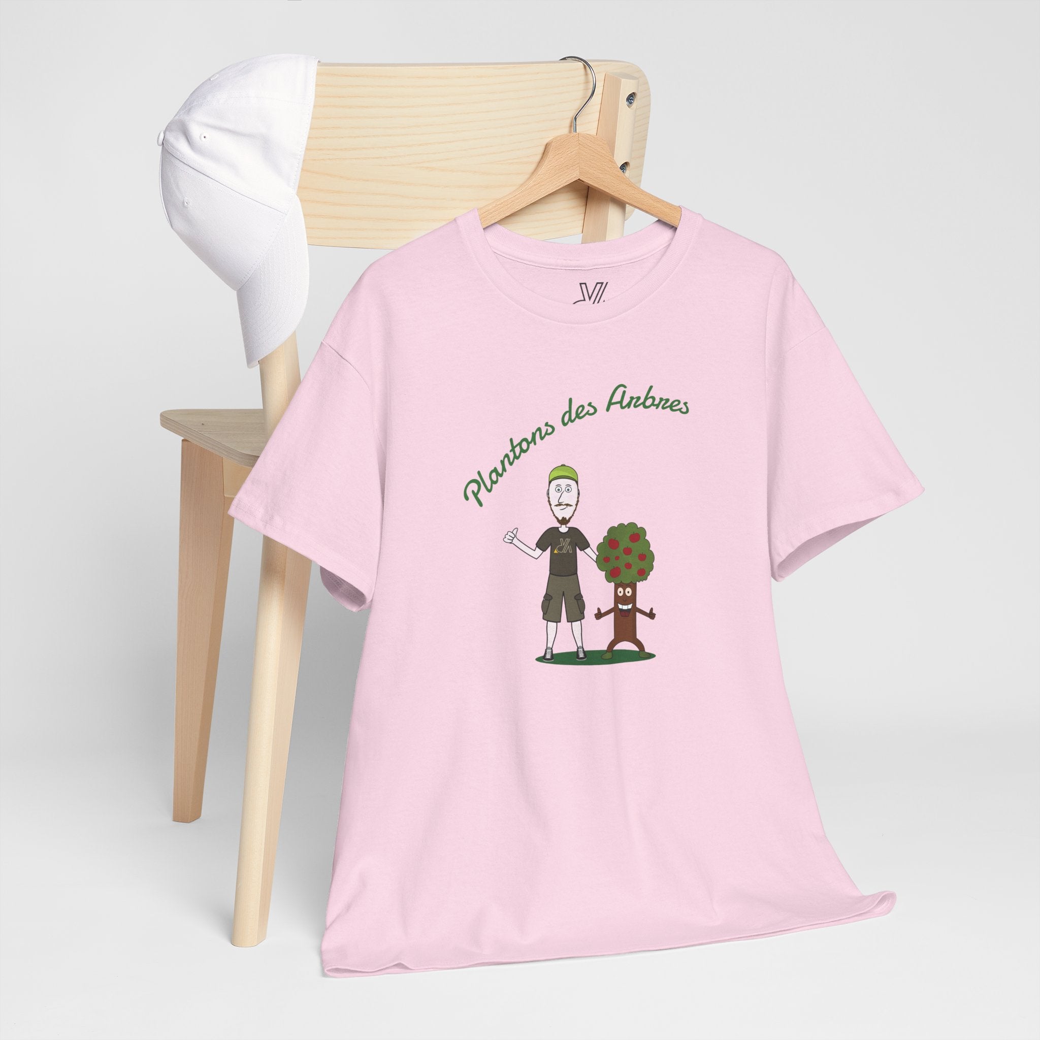 Tree Planter Graphic Tee - 'Plantons des Arbres' Environmental T-Shirt