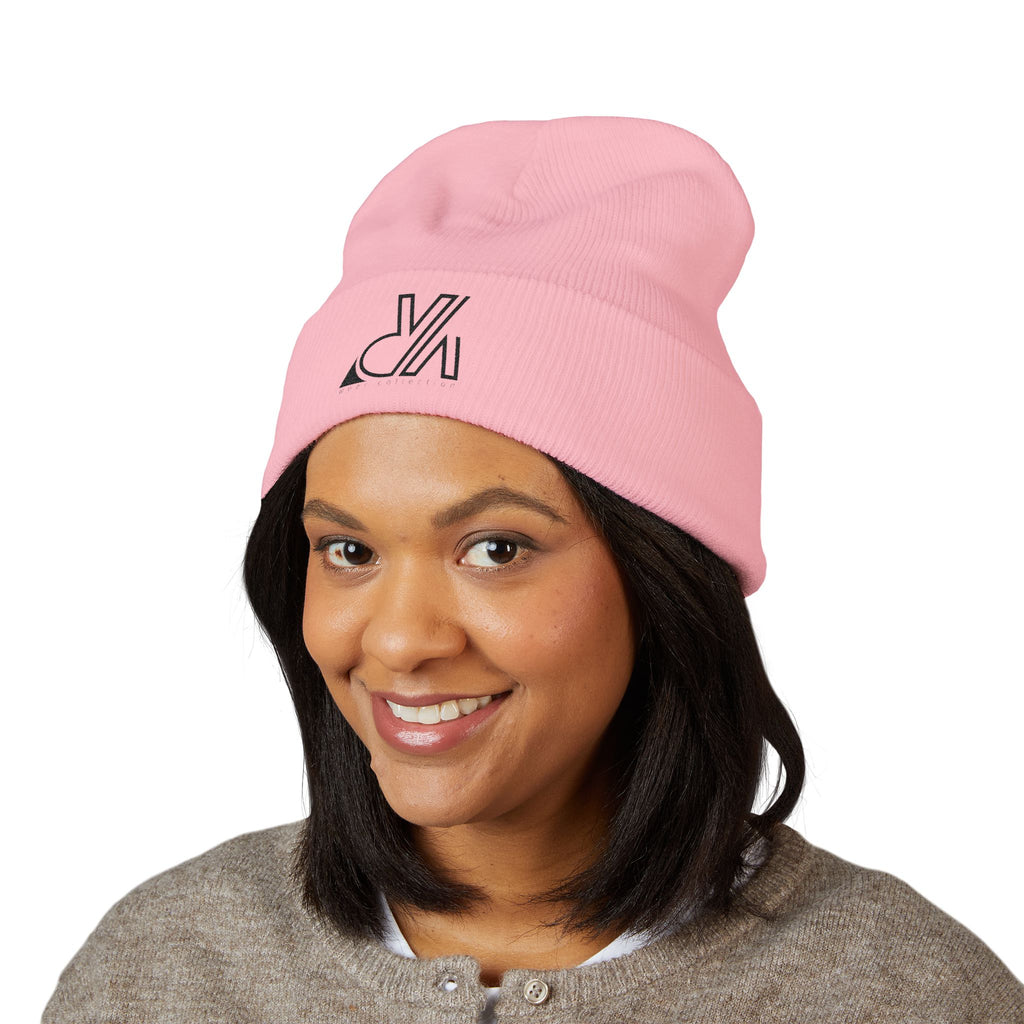 Un beau bonnet pour l'hiver avec une belle broderie du logo RyWear