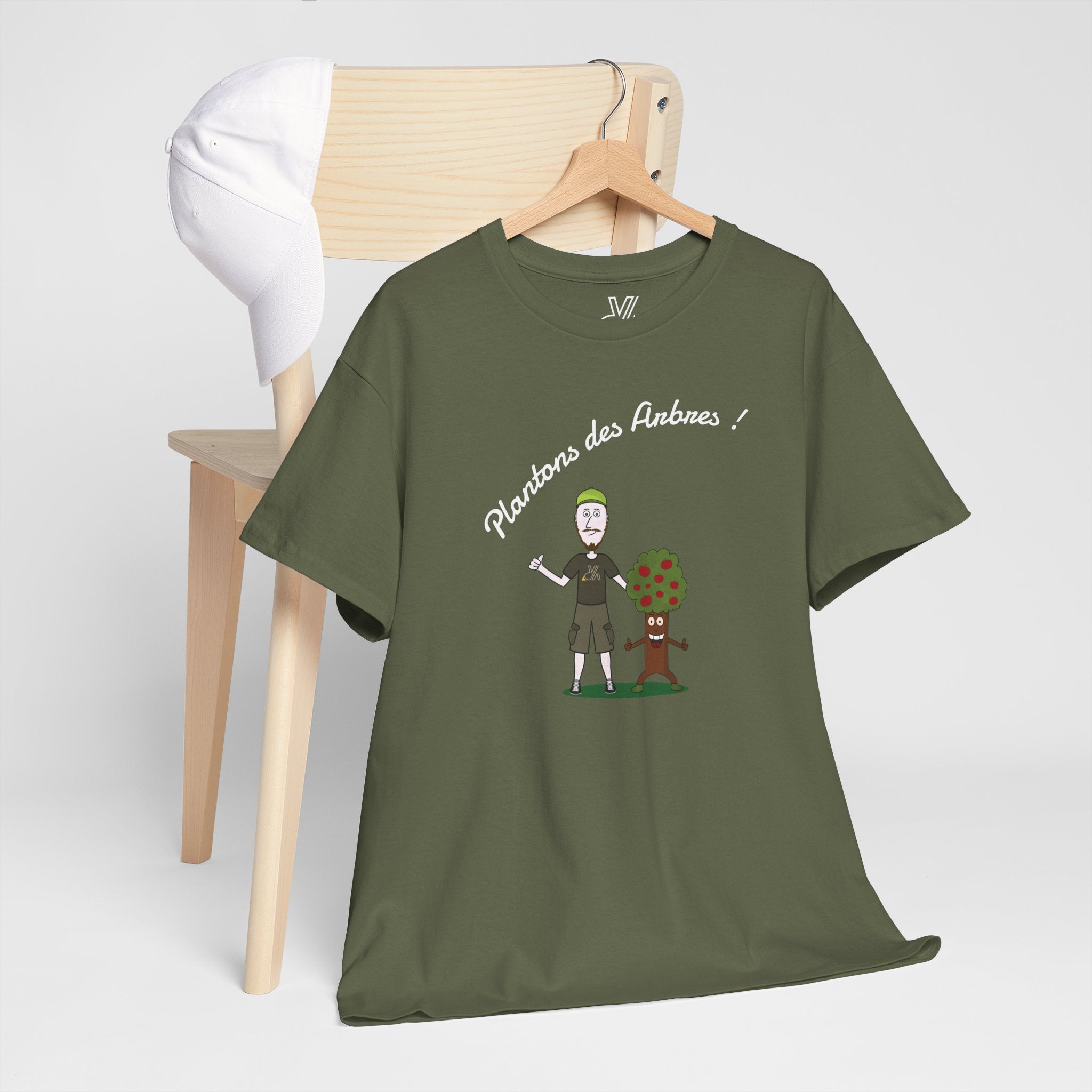 Tree Planter Graphic Tee - 'Plantons des Arbres' Environmental T-Shirt